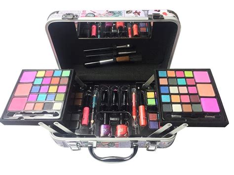 Best makeup kits to choose for makeup professionals