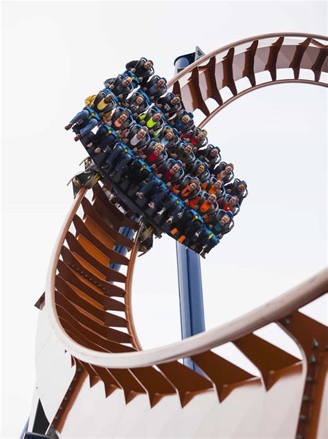 Cedar Point debuts newest record-breaking roller coaster | 95.3 MNC