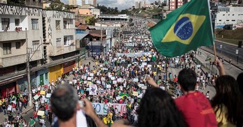 Brazil: 250K protest against government corruption