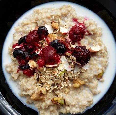 Oats porridge with berries and nuts | Chitra's Healthy Kitchen