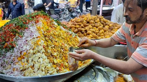 Amazing Decorated Chana Chat Mountain | Pakistani Street Food | Street Aloo Cholay Chaat | Food ...