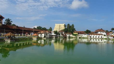 Sree Padmanabhaswamy Temple Thiruvananthapuram - Temples of Kerala