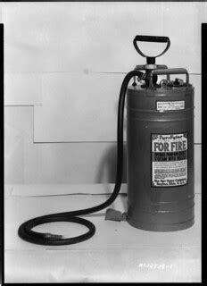 An American-made fire extinguisher / Un extincteur de fabr… | Flickr