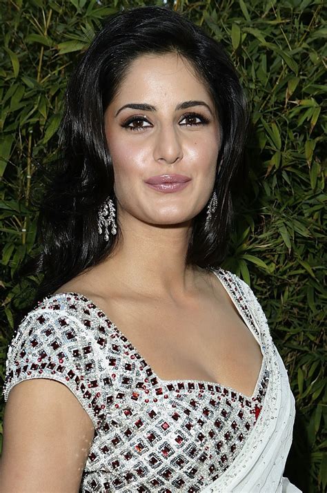 Katrina Kaif Pictures and Photos set in saree looking beautiful - Actress Doodles