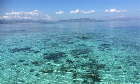 Kanawa Island is THE hidden gem for snorkeling in Indonesia - Ghost Around The Globe