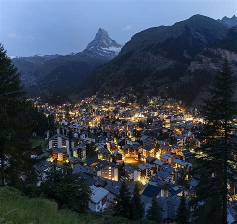 File:1 zermatt evening 2022.jpg - Wikimedia Commons