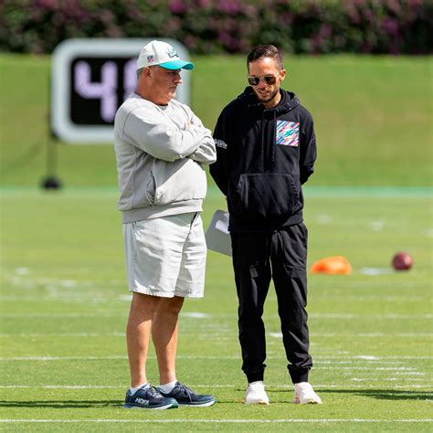 Dolphins defensive coordinator Vic Fangio out after one season. What to ...