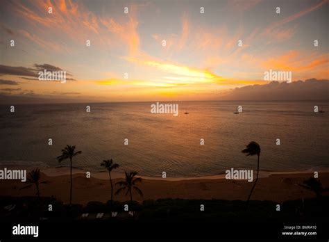 Sunset, Kaanapali Beach, Maui, Hawaii Stock Photo - Alamy