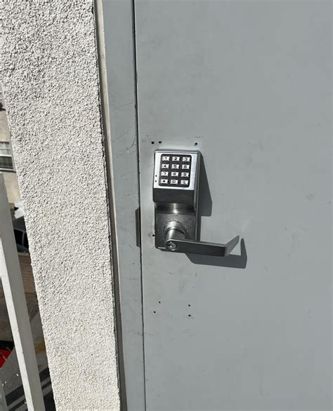 Keypad Lock Installation Sherman Oaks - Sherman Oaks Lock & Safe