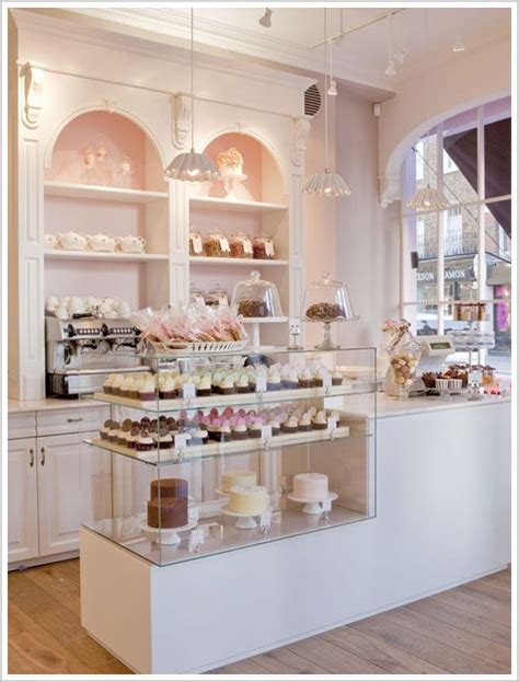 Field Trip: Peggy Porschen Cakes | The Cake Blog | Cute bakery, Cupcake ...