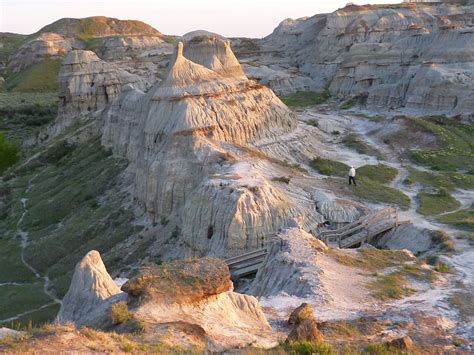 Badlands, Alberta - Canada | Canada travel, Badlands, Monument valley