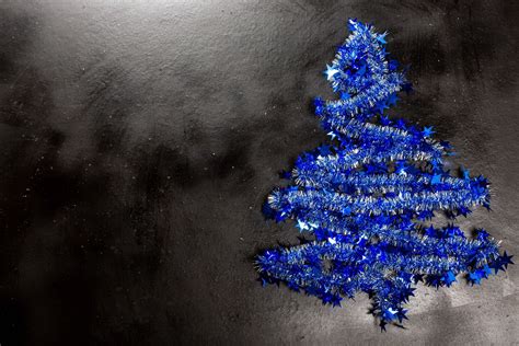 Christmas background with blue christmas tree - Creative Commons Bilder