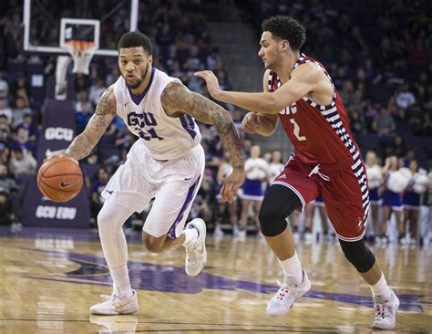 Slideshow: Men's basketball vs. Illinois-Chicago - GCU Today