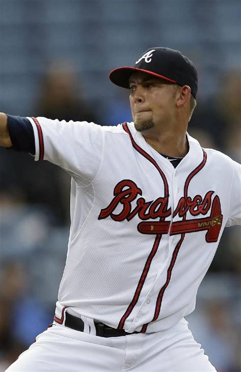 Atlanta Braves starting pitcher Mike Minor works in the first inning of ...