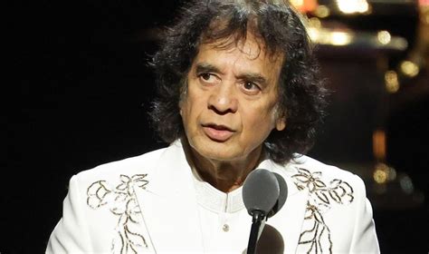 Zakir Hussain wins 3 awards at 66th Grammy Awards in Los Angeles | Indian Diaspora