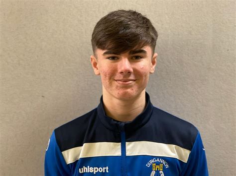 CONTRACT NEWS | Robinson Signs First Professional Deal - Dungannon Swifts FC