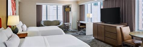 Downtown Chicago Hotel - Magnificent Mile Hotel Rooms | Westin Michigan Avenue