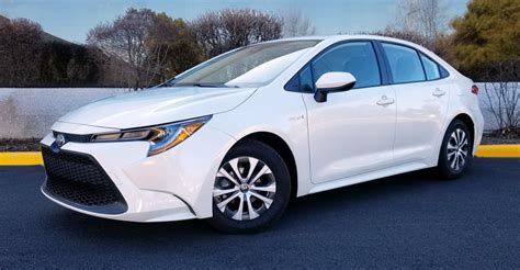 Test Drive: 2020 Toyota Corolla Hybrid | The Daily Drive | Consumer Guide®