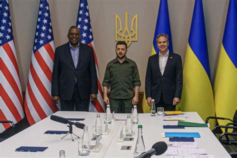 Blinken, Austin Meet Ukraine's President in Kyiv > U.S. Department of Defense > Defense ...