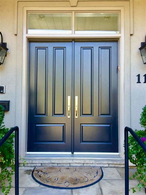 This is a very elegant Amberwood Doors Inc. custom solid mahogany ...