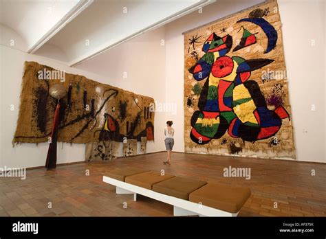 Joan miro immagini e fotografie stock ad alta risoluzione - Alamy