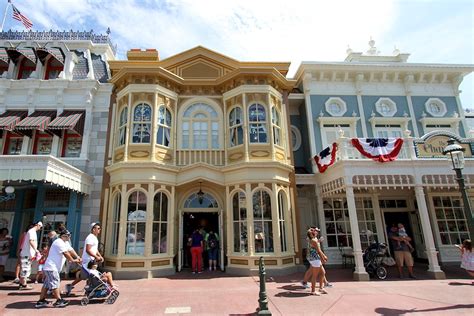 PHOTOS - Main Street U.S.A facade refurbishments now complete