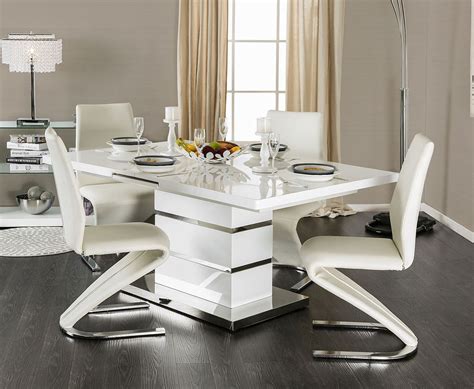Veronica Extendable Dining Table w/Four Chairs- White - Black