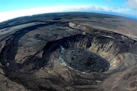 Giant friction experiment at Kīlauea volcano | Stanford News