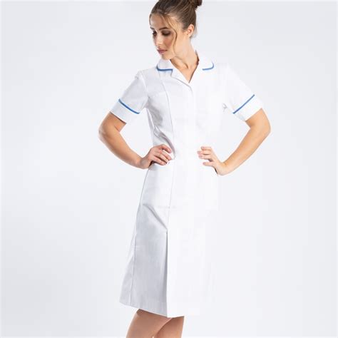 MedFriendly Medical Blog: What Are the Different Nurses Uniforms Available?