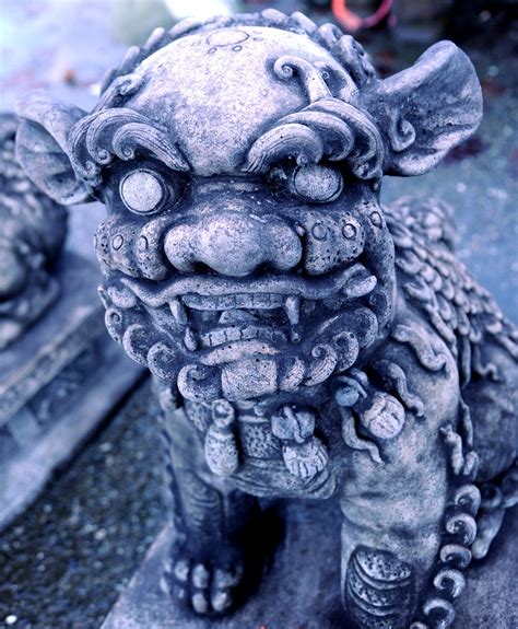 Snow Lion / Foo Dog, protector with big nose and a toothy … | Flickr