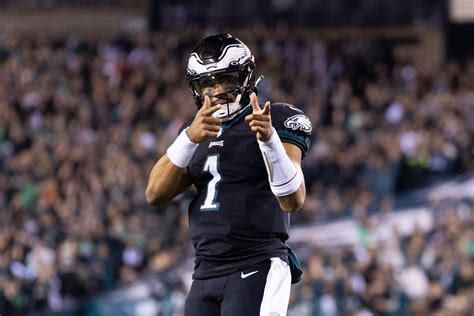 Jalen Hurts contract extension: Eagles make QB highest-paid player in ...