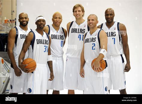 December 13, 2011: Dallas Mavericks Vince Carter #25, Jason Terry #31 ...