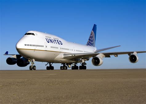 First United 747 with New Livery Enters Service - Live and Let's Fly