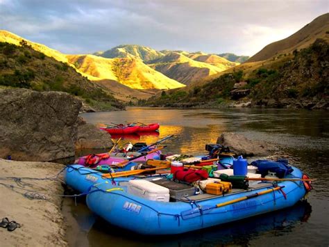 Guided Whitewater Rafting Oregon & Idaho | Winding Waters