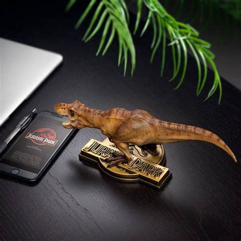 Jurassic Park T. Rex Statue – AWESOMAGE!