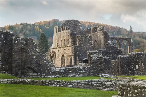 Tintern Abbey | | Attractions - Lonely Planet