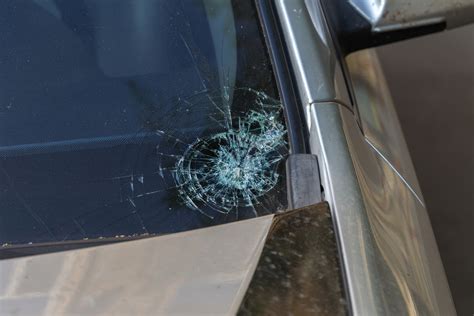 Understanding the Legality of Windshield Cracks in Indiana