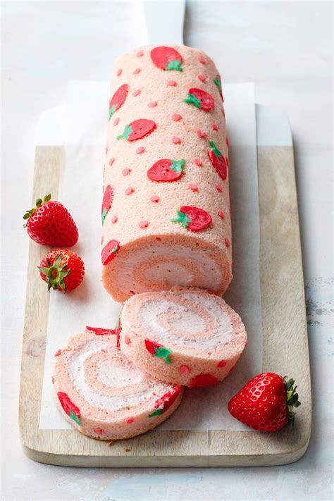 Full Cravings — Strawberry Cake Roll