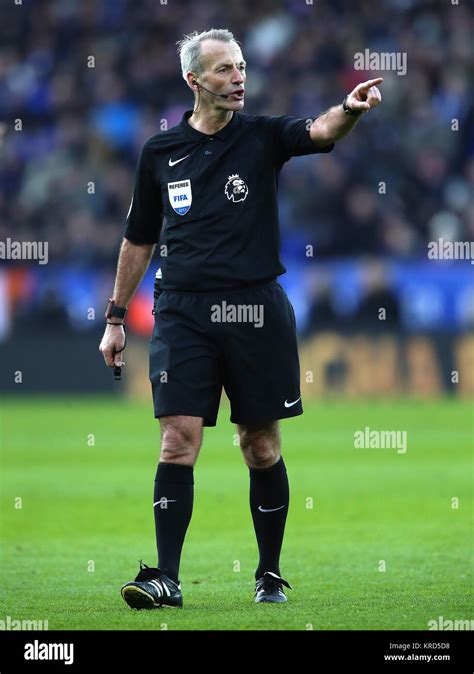 Match referee Martin Atkinson Stock Photo - Alamy