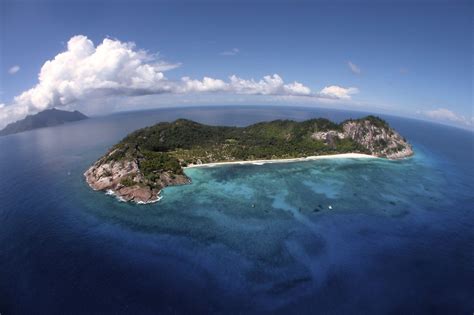 SEYCHELLES NORTH ISLAND