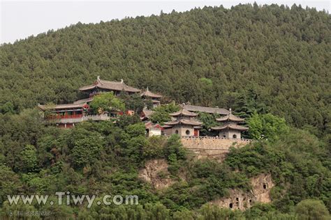 Longmen Grottoes - April 2014 - Henan Province