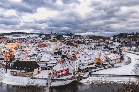 Premium Photo | Cesky krumlov winter day