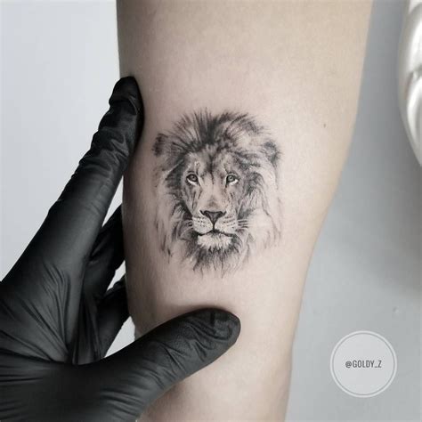 Hand Simple Lion Tattoo For Men - Viraltattoo