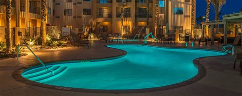 Hotels with Outdoor Pool & Lounge | Courtyard Palm Desert