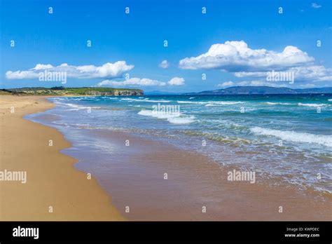 Austrailian sand beach clifton Tasmania Stock Photo - Alamy