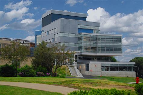 Brandeis University, Carl J. Shapiro Science Center - BuroHappold Engineering