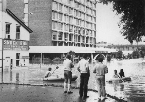 Alice Street, Brisbane, during 1974 flood | Queensland Historical Atlas