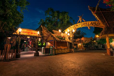 Disneyland's Adventureland VS Magic Kingdom's Adventureland | WDWMAGIC - Unofficial Walt Disney ...