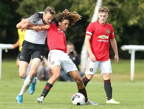 Hannibal Mejbri impresses on United under-23 debut - United In Focus