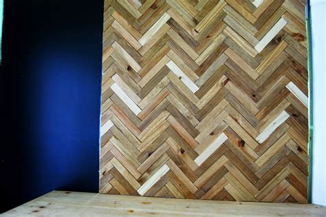 OhLaLaAli: DIY HERRINGBONE WOOD WALL ART